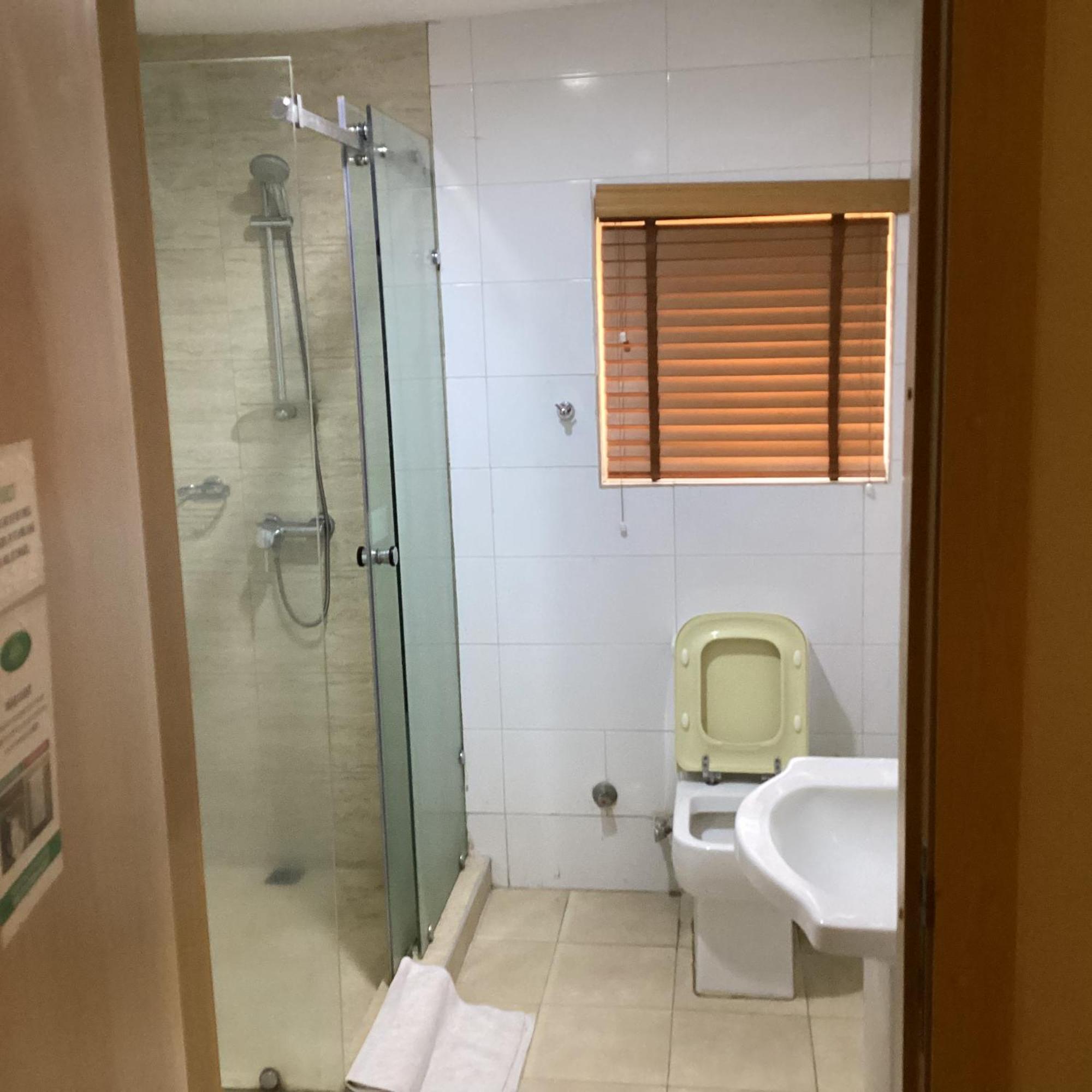 Adis Hotels Ibadan Dış mekan fotoğraf