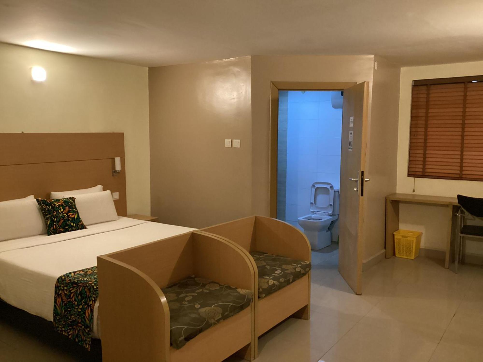 Adis Hotels Ibadan Dış mekan fotoğraf